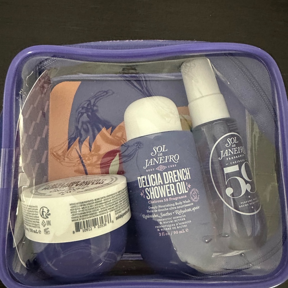 Sol de Janeiro Delicia Drench Jet Set with Purple Accents - Picture 2 of 3